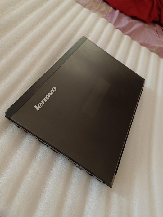 聯想Lenovo ideapad V360 i5筆電 突然不開機 面板鍵盤及各Port完整 內置OCZ SSD 60G 獨顯晶片 4G RAM 都在 完整未拆修