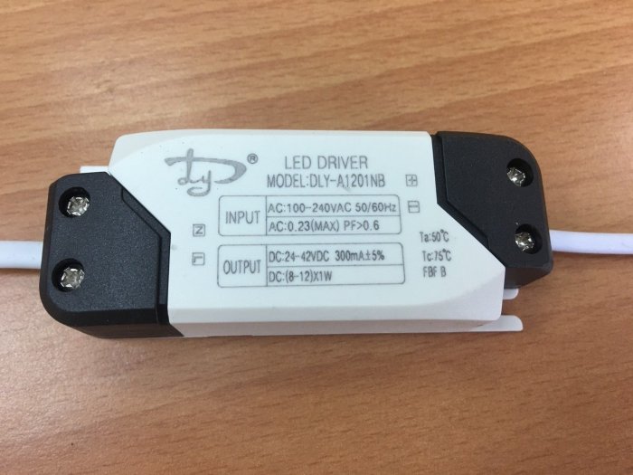 LED 8-12w 變壓器 電源 定電流 變壓器 led driver 崁燈專用(200~350mA 可用)全電壓