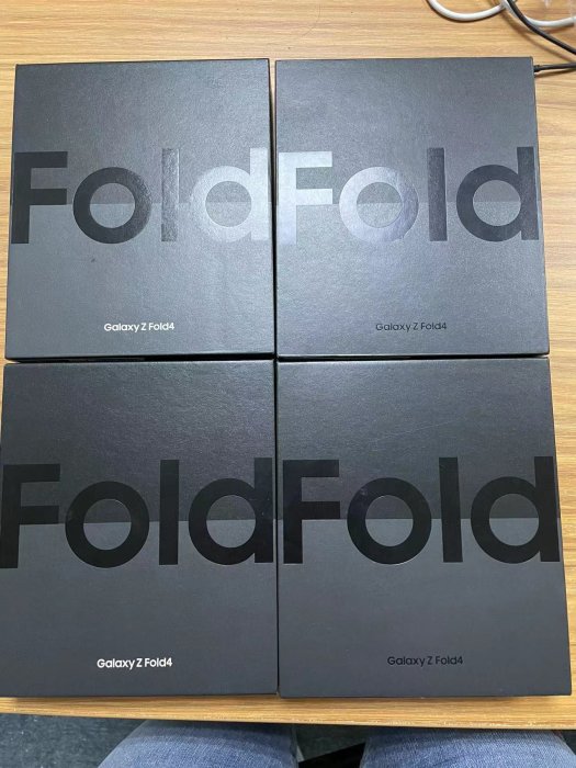 全新未拆 三星 SamSung Z Fold4 512G 韓版 國際版 512GB 折疊機 折疊手機 另有 256G fold3 自取現金更優惠