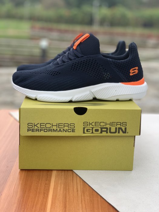 特惠款 正貨 斯凱奇/Skechers男鞋 休閒鞋 套腳鞋 輕便款 網眼 夏款 舒適透氣 緩震中底 加寬鞋楦 扁平足鞋款