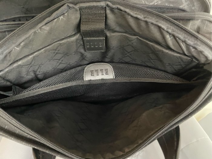 法國ELLE HOMME 公事包 多拉鍊袋夾層設計 筆電側背包