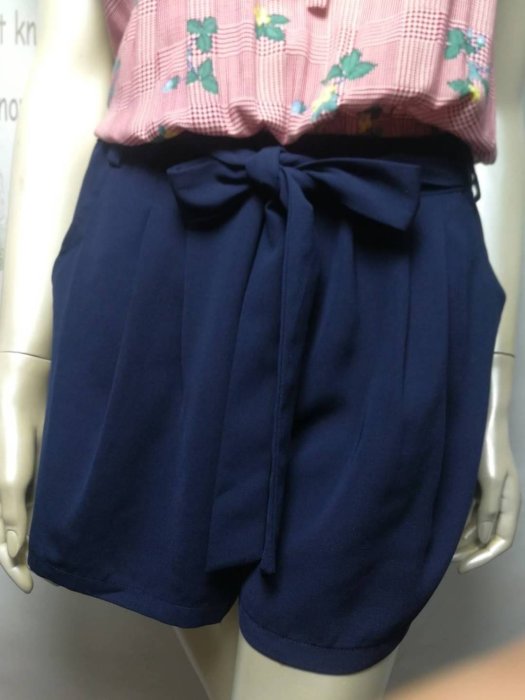 愛蜜莉精品時尚館-POONE專櫃-紅花格&深藍褲-對比色連身褲裝