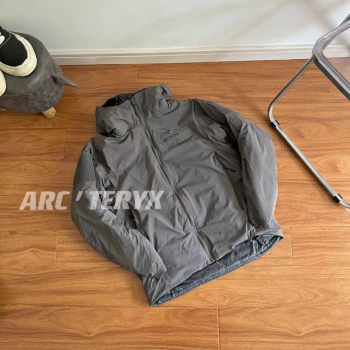 現貨熱銷-ARC TERYX始祖鳥軍版連帽戰術棉服 100％原廠商品戶外運動防風保暖外套男女同款 滿千免運