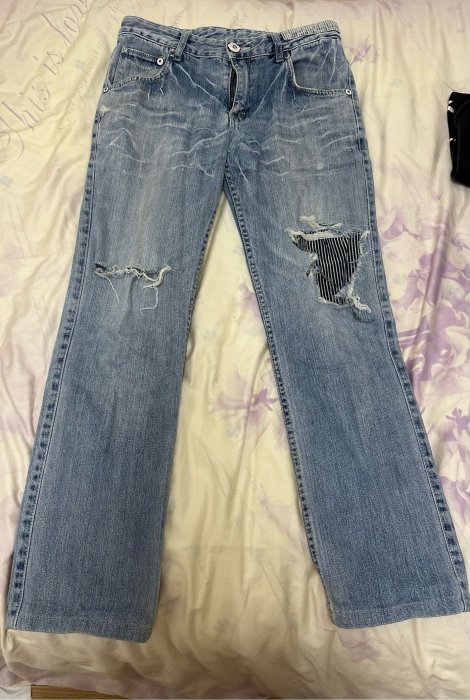 男生二手轉售 原價$4580｜Lee Jeans 牛仔淺藍色 破褲 長褲 30腰