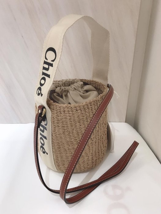 ［非現貨，英國代購直郵台灣✈️］Chloe Small Woody basket 草編 水桶包 拼接牛皮背帶