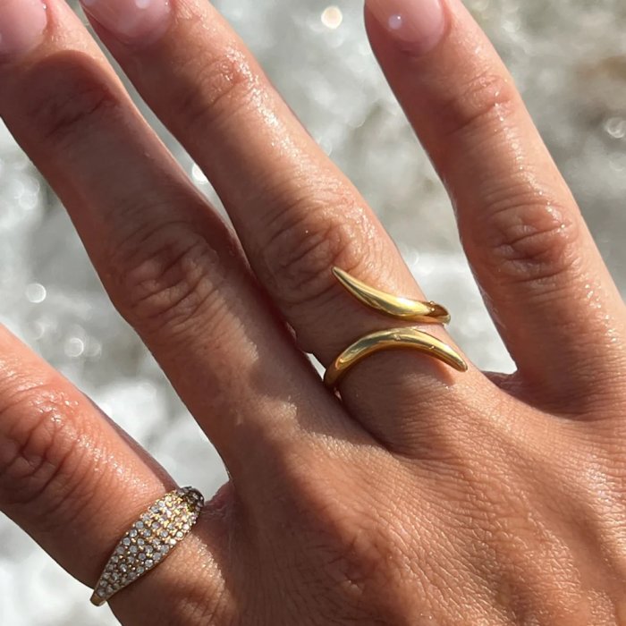 ELLIE VAIL 邁阿密防水珠寶 立體雙層 金色極簡戒指 Milly