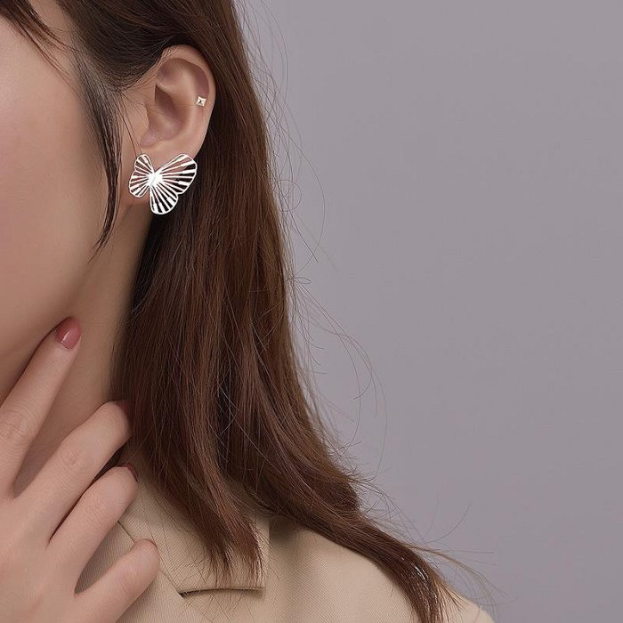 耳釘女純銀2023年新款潮設計感簡約冷淡風個性氣質蝴蝶耳環耳飾