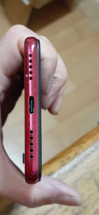 紅米 Redmi NOTE7 7（4G雙卡 4800萬畫素 8核S660 6.3吋）功能都正常使用 品相規格如圖 狀況: 小米鎖未登出