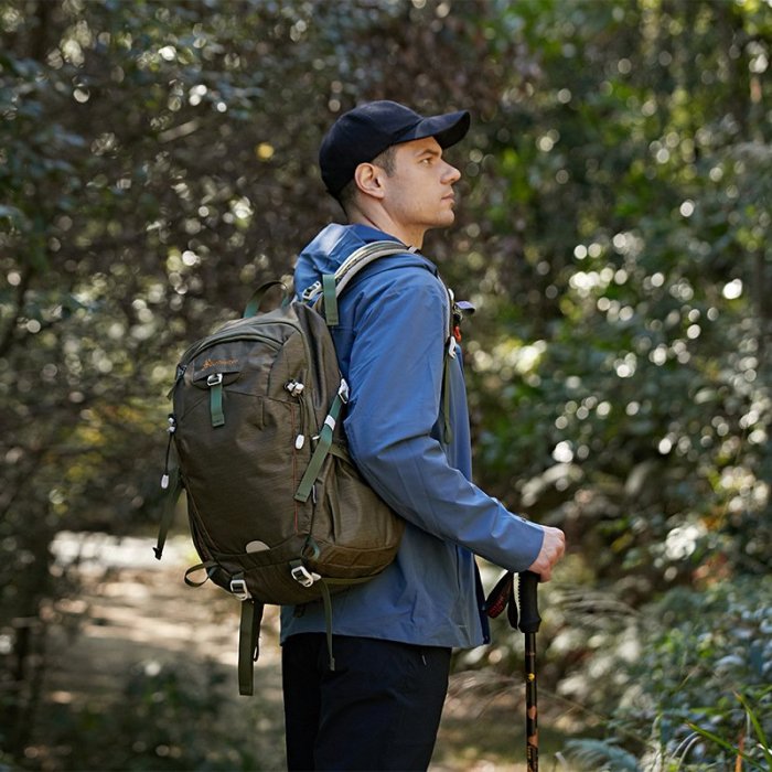 登山徒步35L運動雙肩背包旅行露營男女雙肩休閑水袋包MOUNTAINTOP