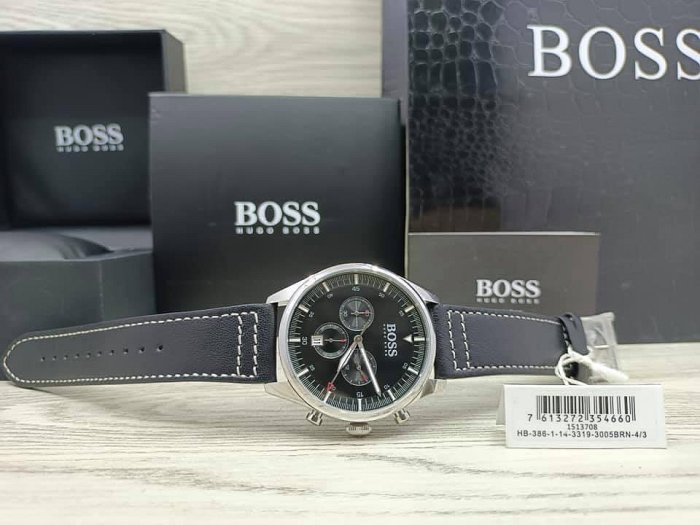 HUGO BOSS Pioneer 黑色面錶盤 黑色皮革錶帶 石英 三眼計時 男士手錶 1513708