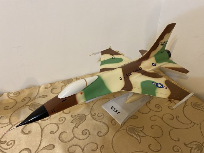 F-16 戰鬥機 全金屬模型 美國空軍 沙漠作戰塗裝