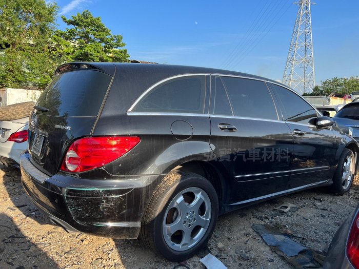 《弘寶汽車材料》BENZ/賓士 W251 R500｜零件車/材料車/報廢車｜收報廢車/事故車/權利 車 歡迎洽詢