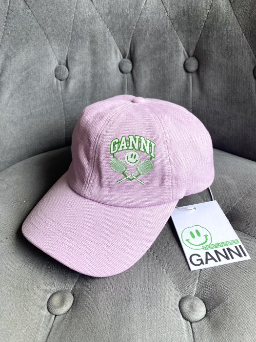 Ganni 老帽款😊🧢 極極新吊牌還在