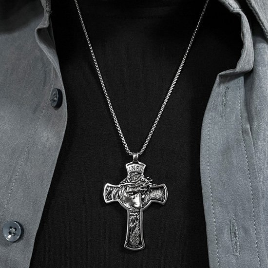 《QBOX 》FASHION 飾品【C23N2181】精緻個性宗教耶穌十字架鑄造鈦鋼墬子項鍊/掛飾