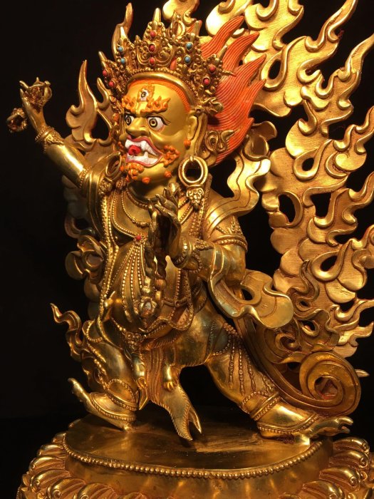 尼泊爾工藝銅鎏金畫臉金剛手佛像，寬26cm高43cm厚16cm，重6.9公斤，140080R