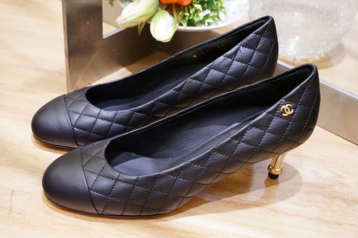 Chanel G30633 Quilted Pumps 菱格紋金跟鞋 5.5 cm 黑