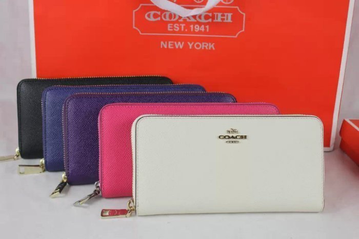 【Woodbury Outlet Coach 旗艦館】COACH 52372 新款防刮真皮女長夾手拿包 附購證 美國代購