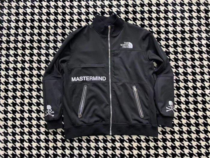 日本mastermind japan 聯名AW18新款The North Face 大骷髏頭黑色立領口袋拉鏈夾克外套