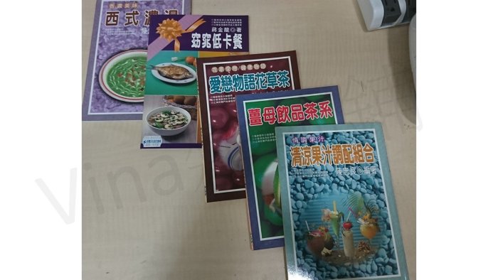 [二手組合書特賣]西式濃湯 窯挑低卡餐 愛戀物語花草茶 薑母飲品茶 清涼果汁調配組合 五本 vina雜飾鋪