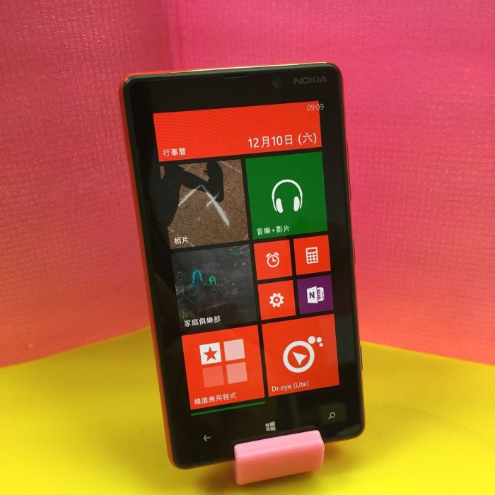 Nokia lumia 820 紅色手機一隻 很少用外觀很新 經典機種