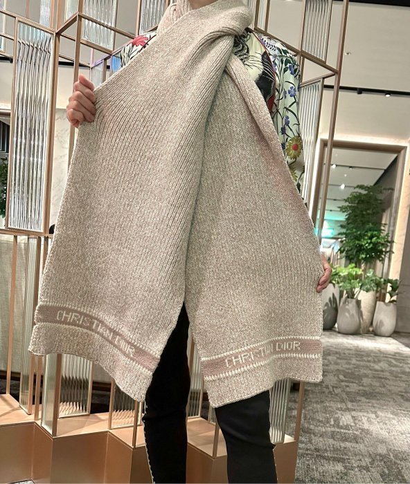 Dior D-WHITE SCARF 羊絨披肩 玫瑰粉 現貨 (70% laine wool萊恩羊毛 30%Cachem