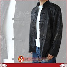 【水水女人國】～中國風男士唐裝～(驚喜價620元) 書卷氣質十足的綢緞龍形圖紋長袖外套。兩色
