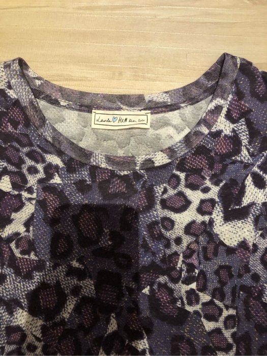 H&M 設計師聯名限量款 versace 藍綠豹紋 lanvin 紫色豹紋 tee