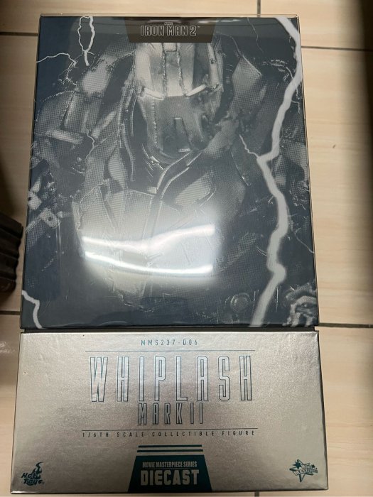 Hot Toys MMS237 1/6 鋼鐵人2 Iron Man 2 鞭狂 鞭狂裝甲合金 Mark 2 二手美品