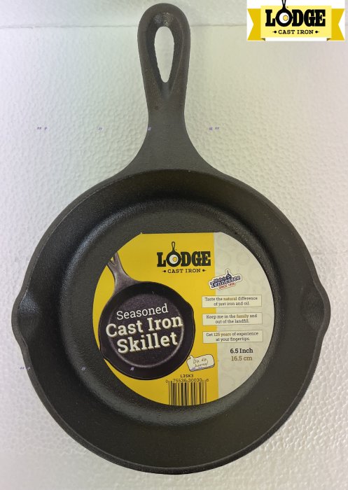  Lodge Pre-Seasoned 9-Inch Skillet & L6SC3 9 Inch Cast