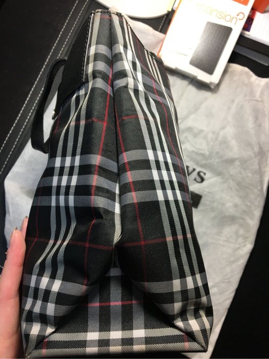 Burberry 手提包 購於機場 真品 二手有使用痕跡