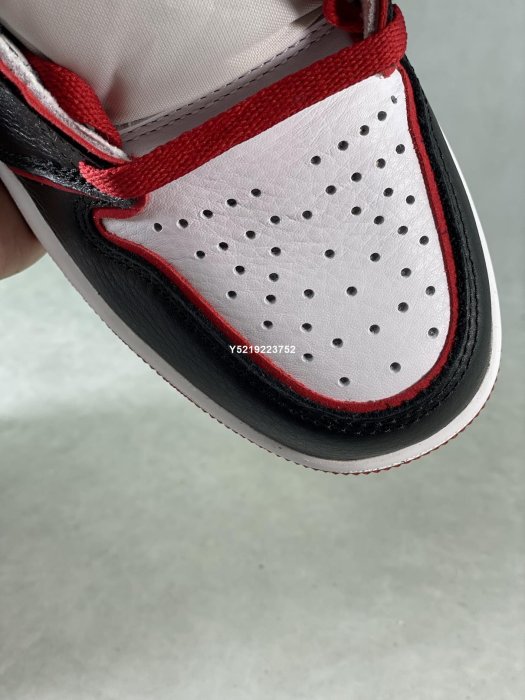 Air Jordan 1 Retro High OG “Bloodline 紅外線籃球鞋 男鞋 555088-062