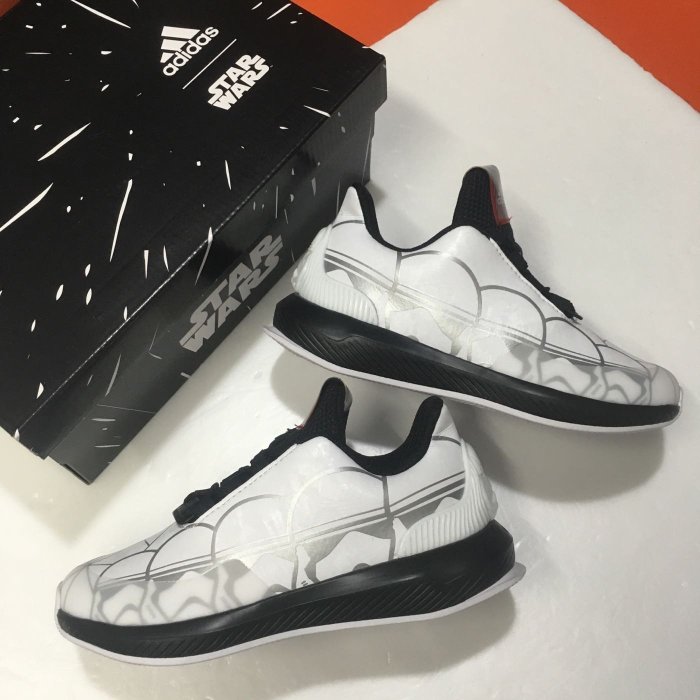 adidas 愛迪達 STARWARS 星際大戰 聯名款 兒童運動鞋 童鞋 親子款 尺寸：10/16.5cm，4/23cm（