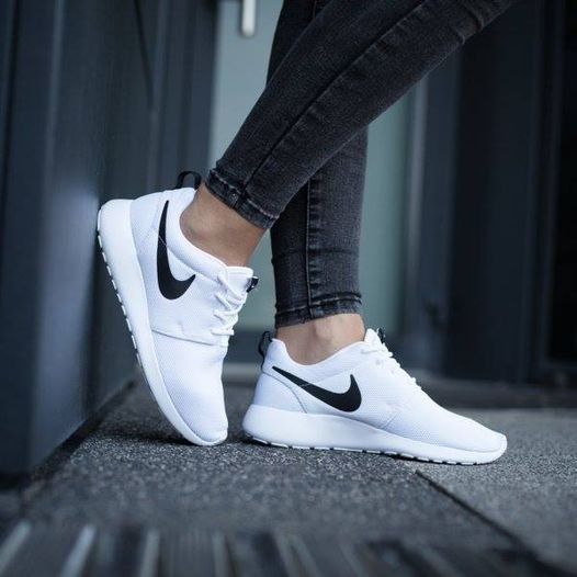 【Dr.Shoes】 免運 Nike Roshe One Run 白 黑 基本款 百搭 女鞋 844994-101