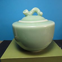 【競標網】漂亮景德鎮白色陶瓷造型大茶葉瓶125mm(天天超低價起標、價高得標、限量一件、標到賺到)