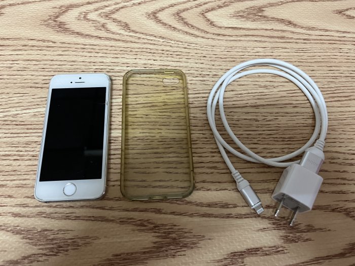 (缺貨) 手機空機 iPhone 5S 16G 銀色 4.7吋 類似 iPhone 13 mini