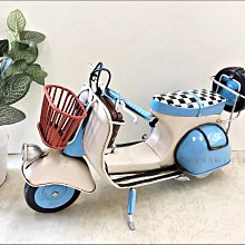 手工鐵皮模型 立體偉士牌摩托車VESPA藍白格子籃子老偉 白色復古速克達重機HondaSuper工藝品收藏【歐舍傢居】