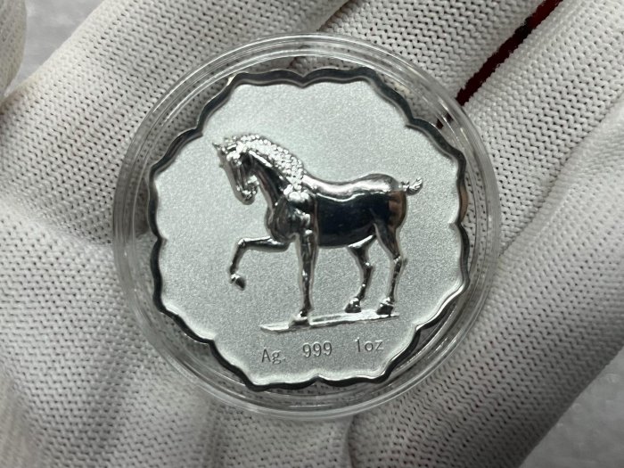 馬年純銀紀念章，舞馬詞異形純銀1盎司，成色999純銀，外徑4