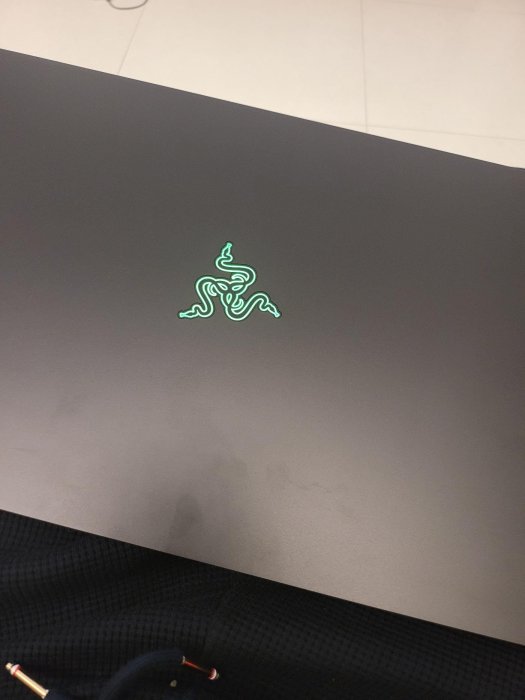 Razer Blade 17 頂規 9 成新以上 二手 (Macbook pro , 微星 華碩 電競筆電 請參考）