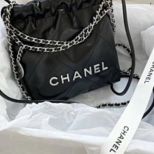 CHANEL 2023 新款 AS3980 22 mini hobo 黑 銀鍊 現貨