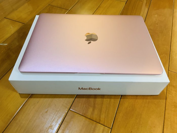 台中2016年MacBook Retina 12吋m3 8G 256G 有傷玫瑰金Apple 蘋果電腦