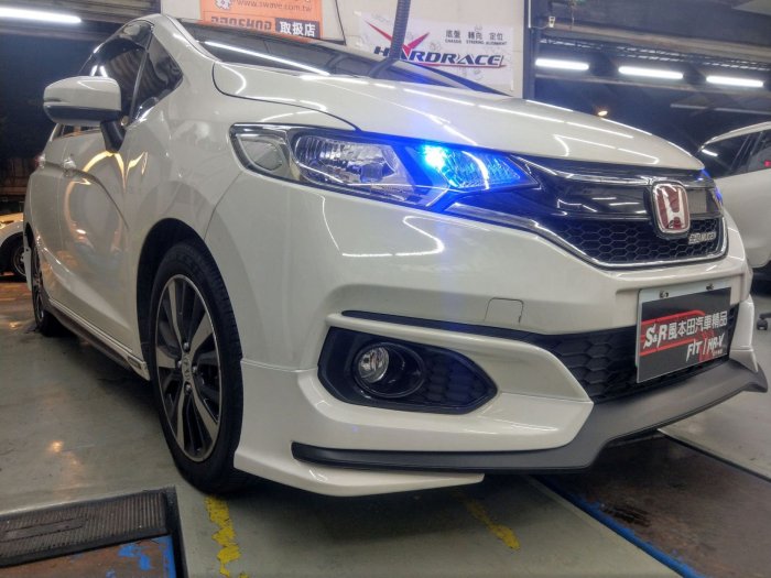 類無限前後下巴 空力套件  Honda Fit3.5  歡迎預約安裝