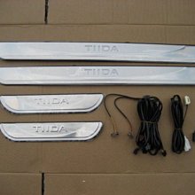 【小鳥的店】日產 TIIDA 7彩冷光踏板 氣氛燈-正廠零件,專用插座,安裝完全免接線,正廠零件 Nissan