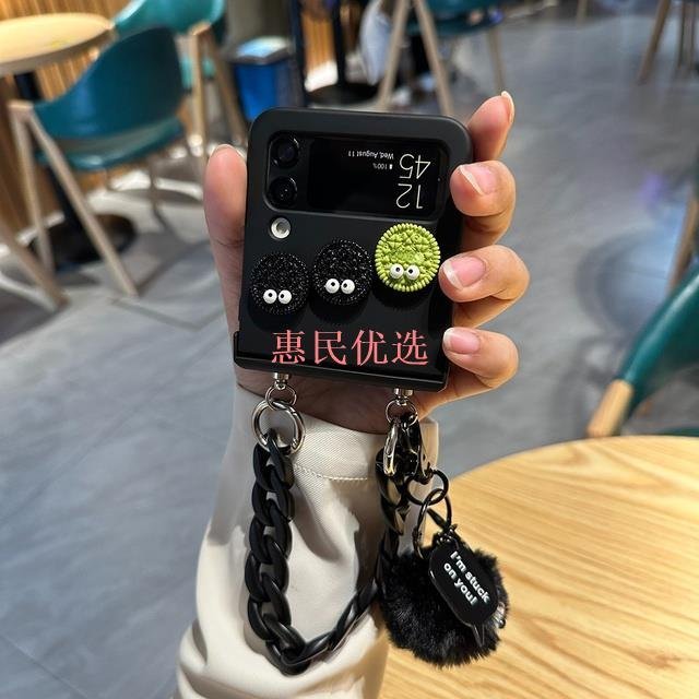 【惠民優選】SAMSUNG 時尚可愛有趣的餅乾毛絨吊墜斜挎掛繩鉸鏈手機殼適用於三星 Galaxy Z Flip 4 3 5G 手鍊手