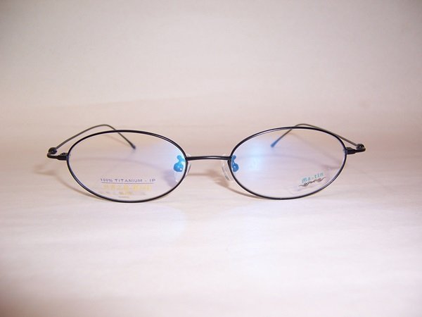 光寶眼鏡城(台南) ma-tin  超細最輕2.5g 純鈦ip橢圓眼鏡, 一體無腳套腳架(黑色) 6462 c6