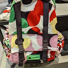 南🔥2022 7月  ADIDAS MARIMEKKO 聯名 罌粟花 後背包 內分隔 紅粉綠 HA5685