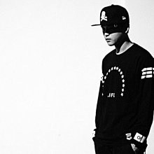 【HYDRA】馬來西亞 Nerd Unit on war Way of life long sleeve 長T 星星  S / M / L