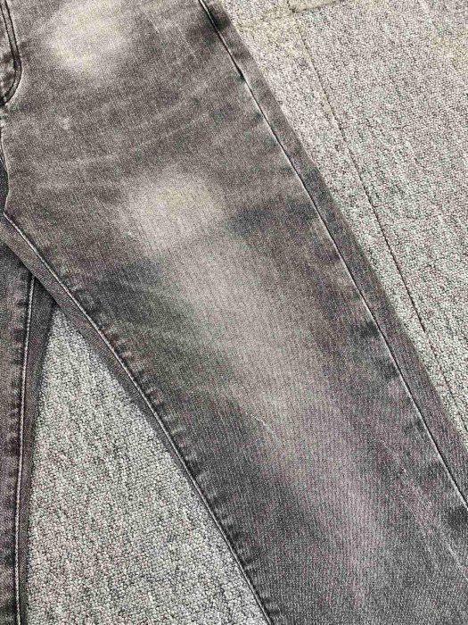 Versace范思哲  2024新品男士牛仔褲 面料舒適彈性好。 時尚優雅 重工藝設計。采用原色酵母水洗工藝 NO347301