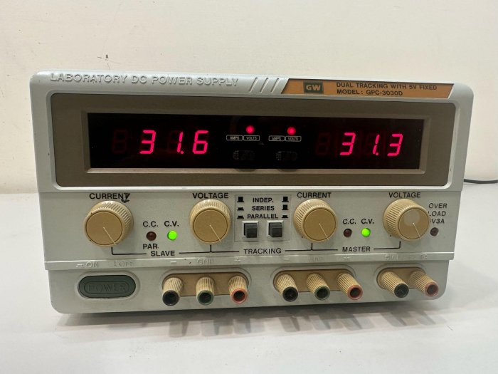 GW GPC-3030D dual tracking DC Power Supply 直流電源供應器(示波器）