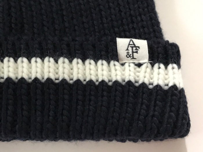 【天普小棧】Abercrombie&Fitch A&F Color Pom Beanie針織毛線帽球球毛帽 現貨抵台