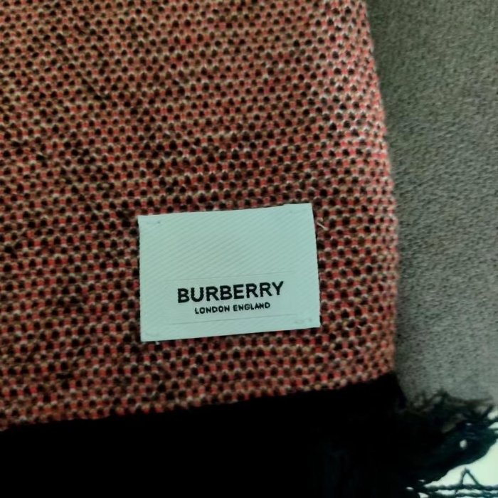 ╭☆包媽子店☆ BURBERRY 2020秋冬新款TB字母logo圍巾 155*30公分